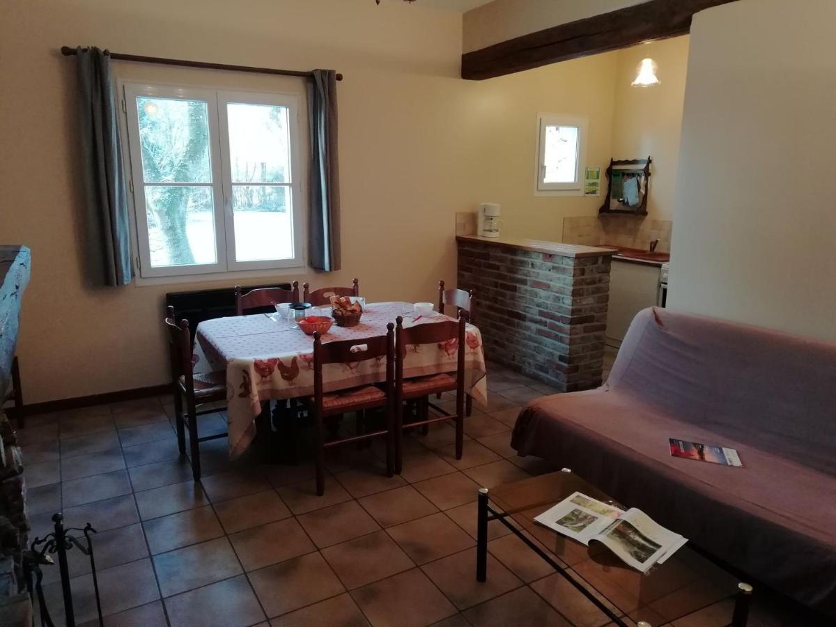 קאנד Beautiful Holiday Home With Pool מראה חיצוני תמונה